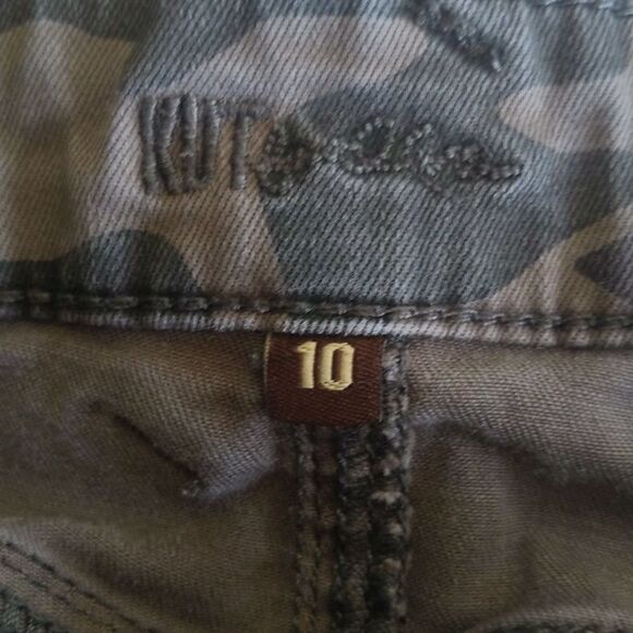Kut from the Kloth Camouflage Skinny Pants - Picture 4 of 11